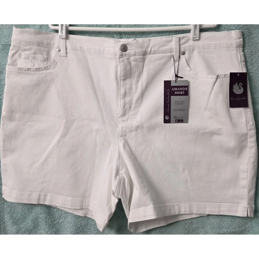 GLORIA VANDERBILT Amanda‎ Shorts Lenght Classic Rise Women's SIZE 22W WhiteDenim